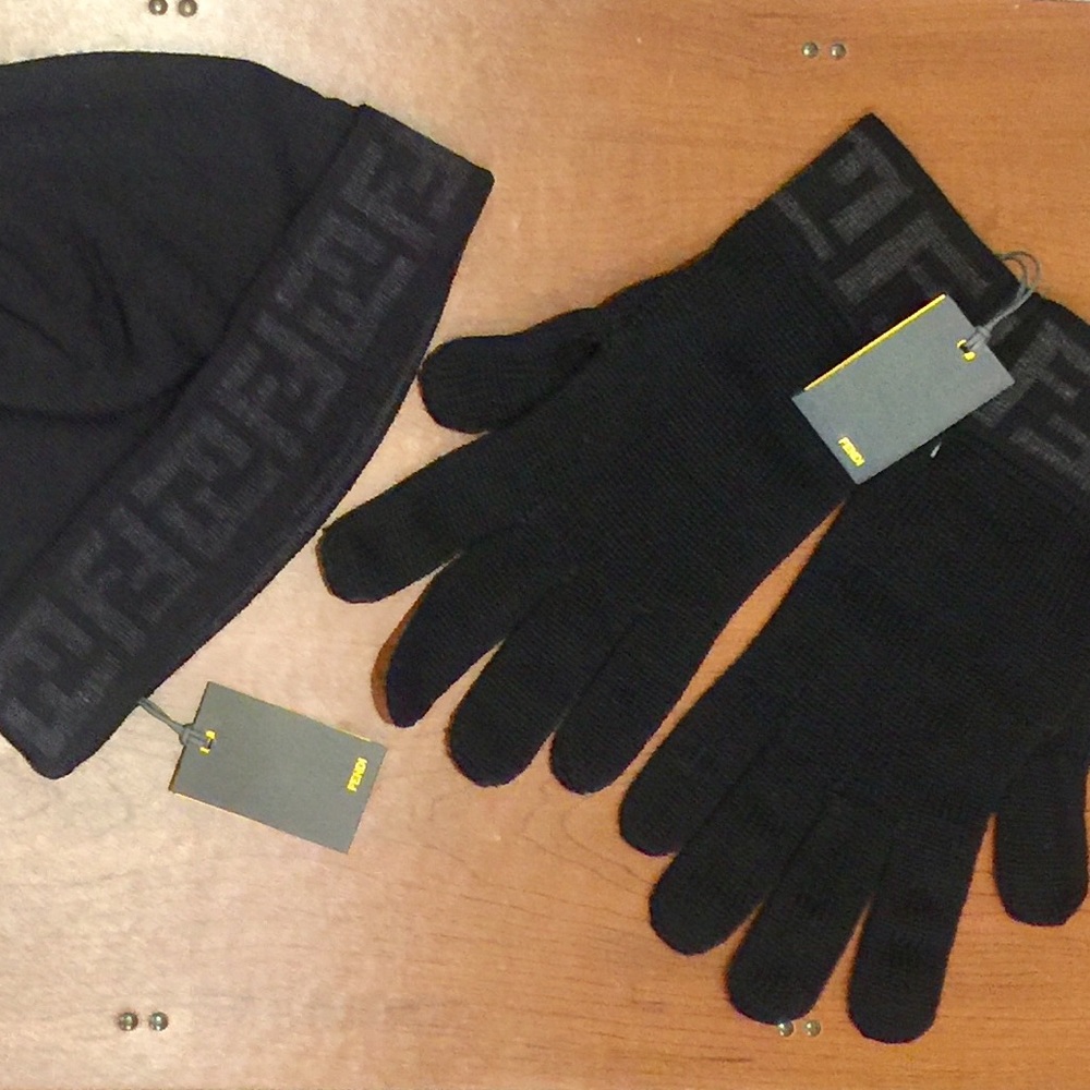 Fendi wool beanie and glove set